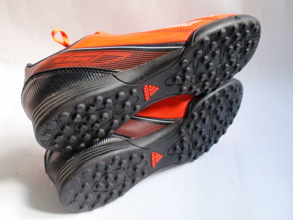 Halówki Adidas F5 TRX Junior - typ turf roz. FR 36 i 2/3