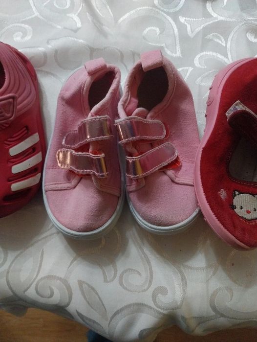 Buty dla dziewczynki - rozmiar 23