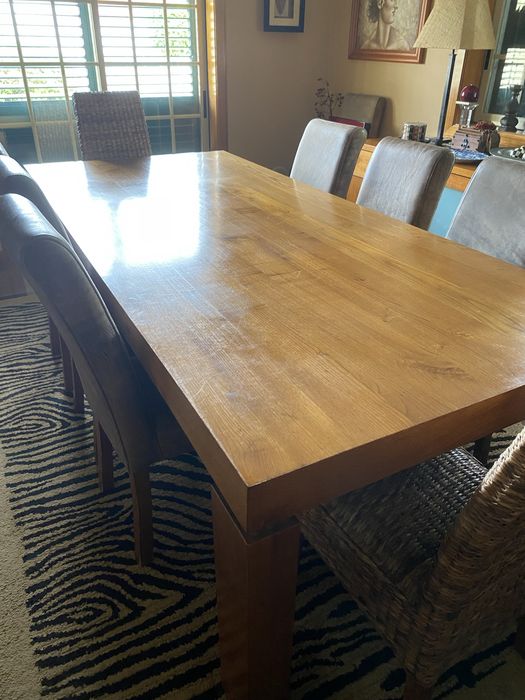 Mesa de sala de jantar
