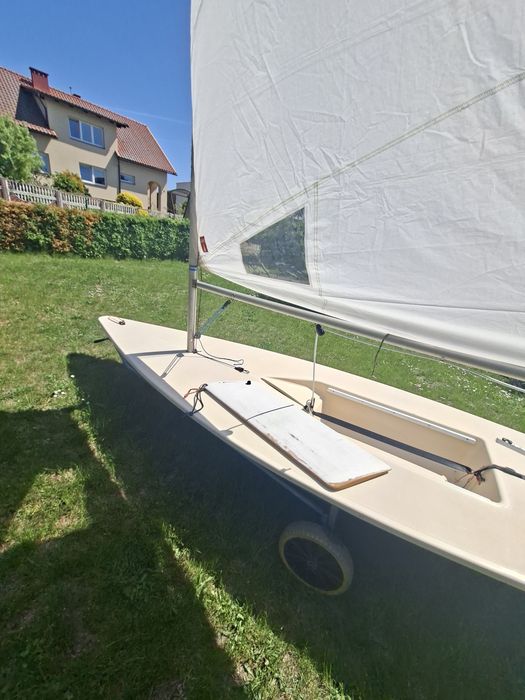 Żaglowka Laser Standard 7