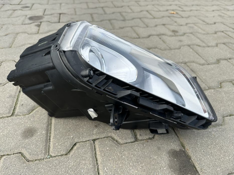 Lampa Prawa Lewa Zwykła Soczewka 8-PIN H7 Hyundai Kona