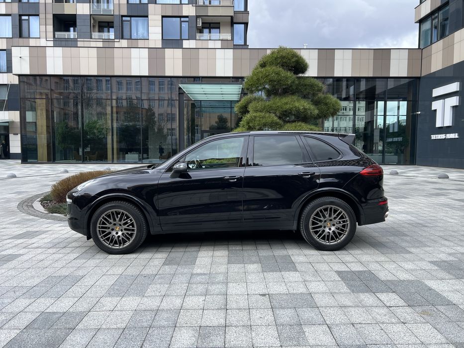 Porsche Cayenne Platinum Edition
