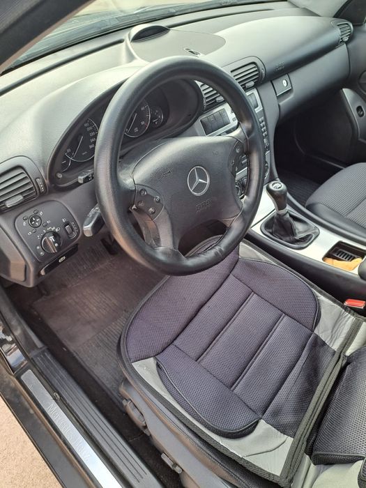 Mercedes Benz 220 cdi
