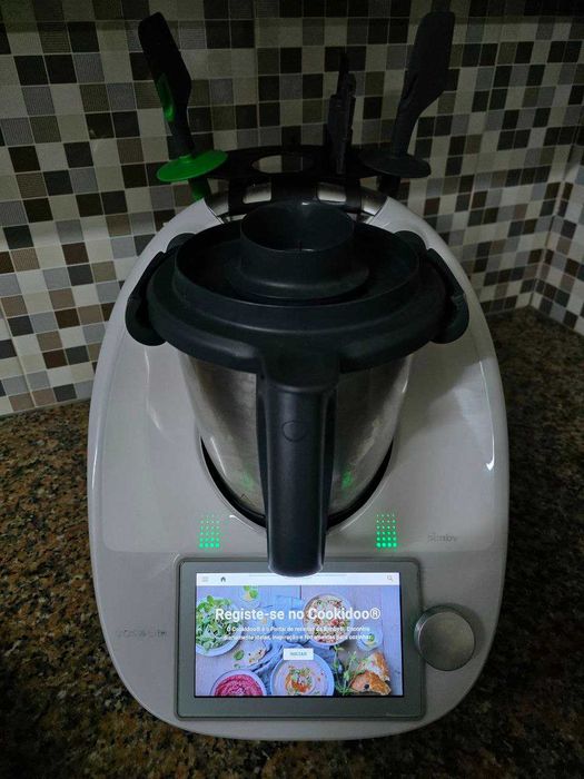 Bimby TM6: Faz o teu fogão sentir-se um objeto de museu