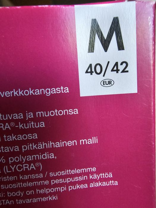 Body koronkowe czerwone