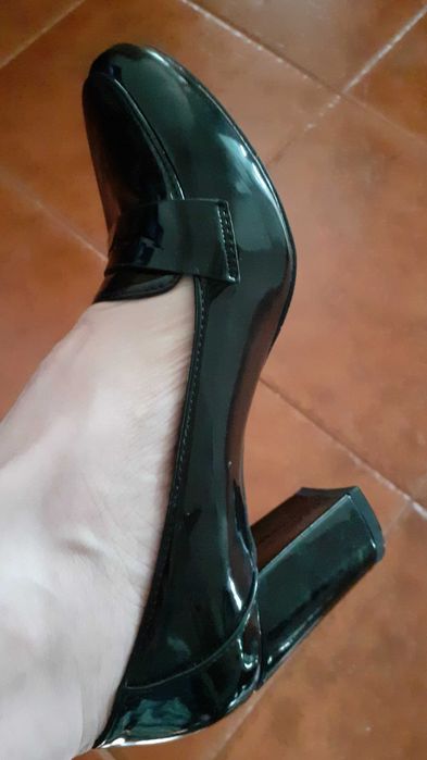 Sapatos salto pretos verniz 37