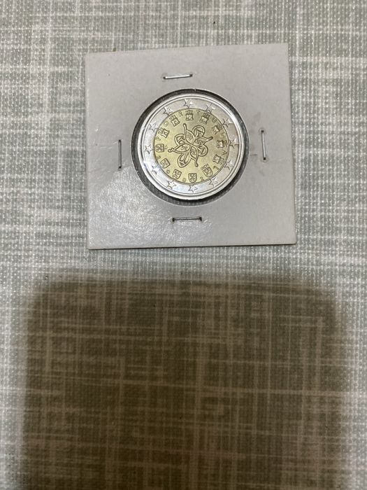 2-Euro Coin from Portugal, 2002, Minting Error on the Stars