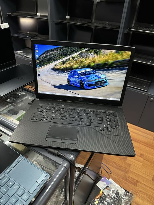 Игровой ноутбук с огромным экраном Asus intel i7/nvidia 8гб./озу16