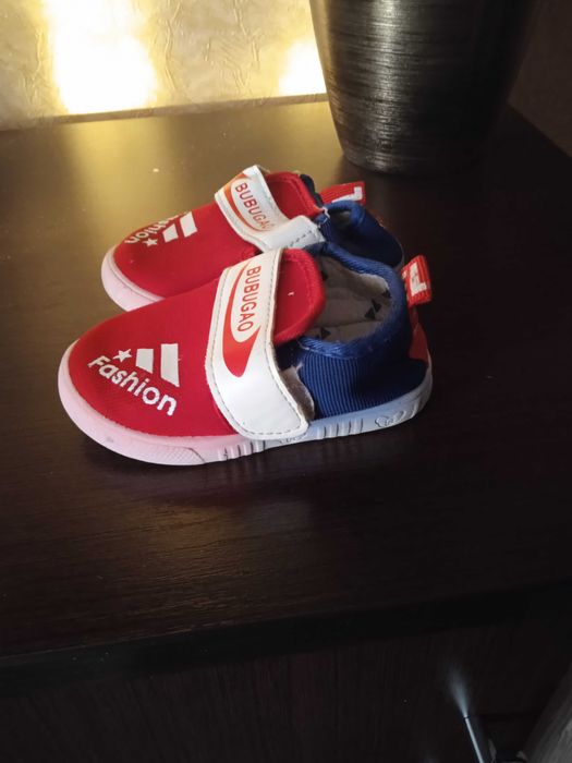 Кросівки для хлопчика р. 22