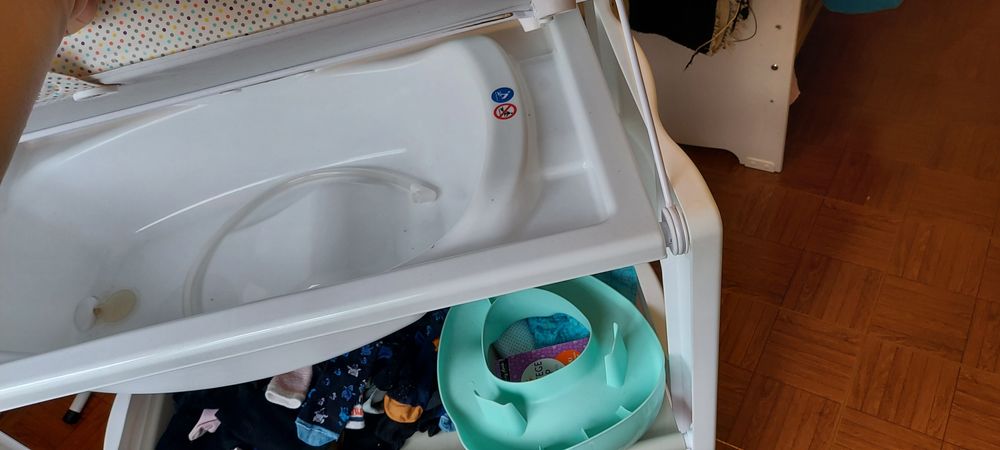 Banheira com pasteleira