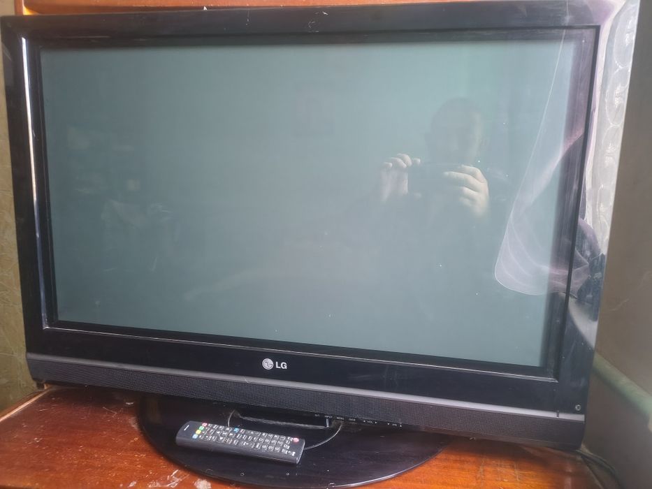 Продам телевизор LG