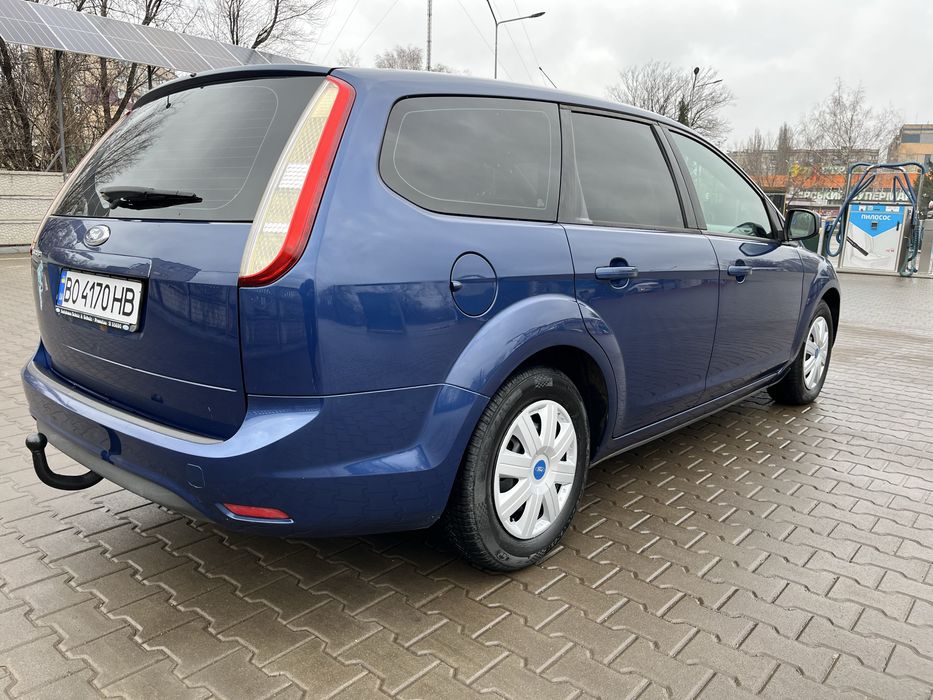 Ford Focus 2009 1.6 бензин