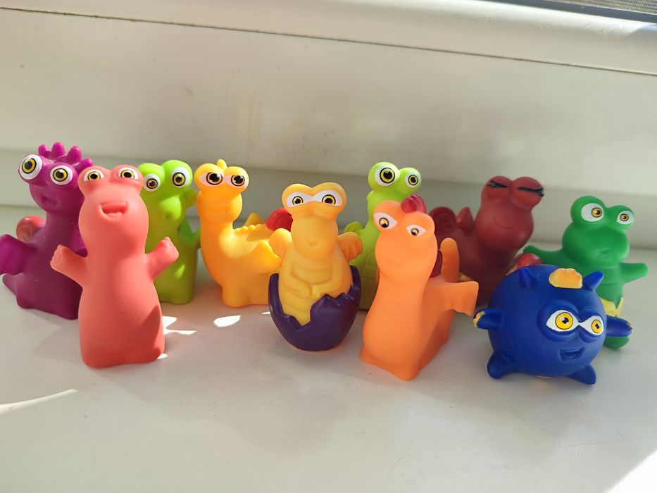 Продам фігурки Bob snail