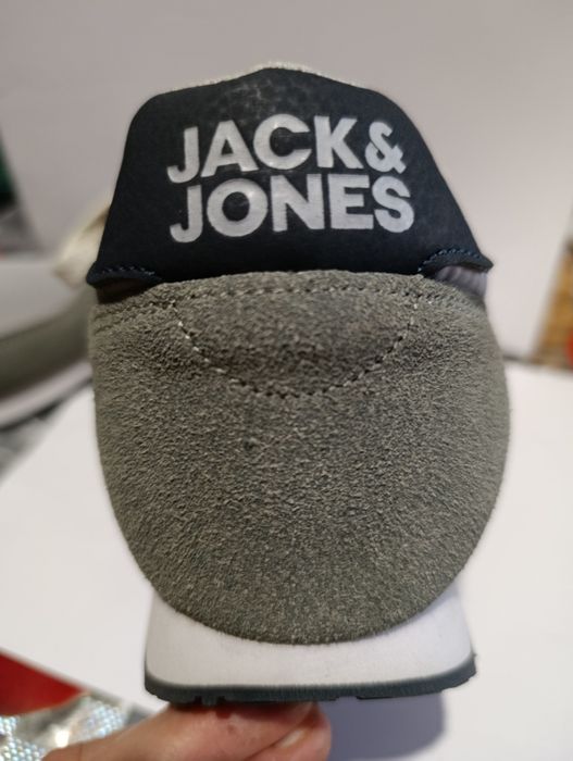 Продам нові кросівки Jack & Jones