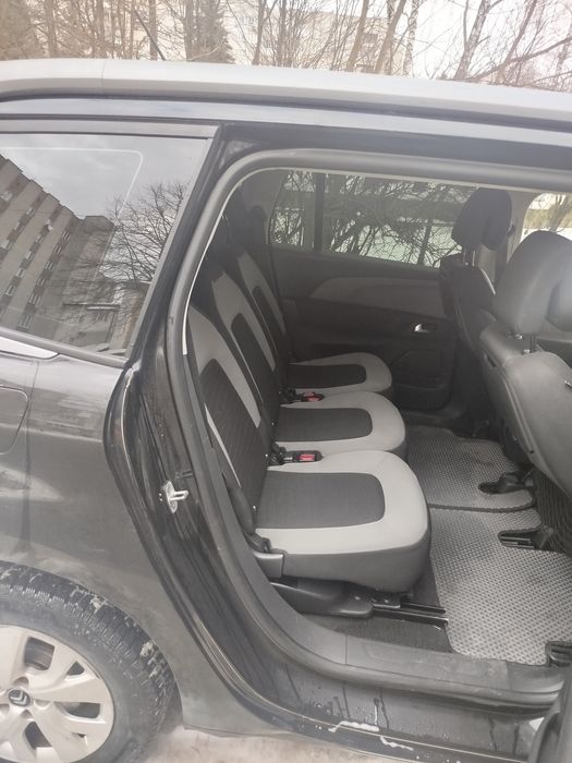 Продам надійний сімейний автомобіль Citroen C4 Grand Picasso 1.6HDI