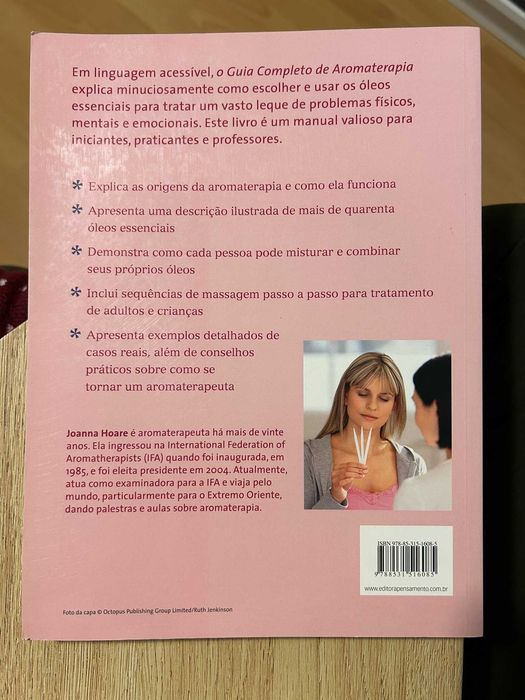 Guia Completo de Aromaterapia - Joanna Hoare