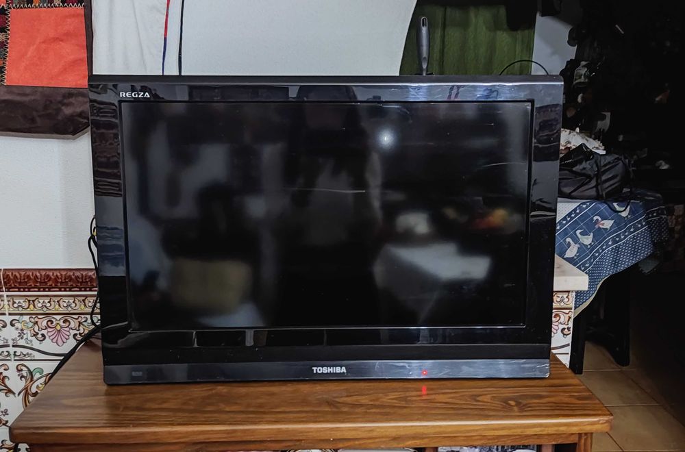 TV Toshiba 26AV635DG LCD de 26" HDTV