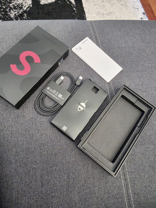 S22 Ultra 512gb + Case