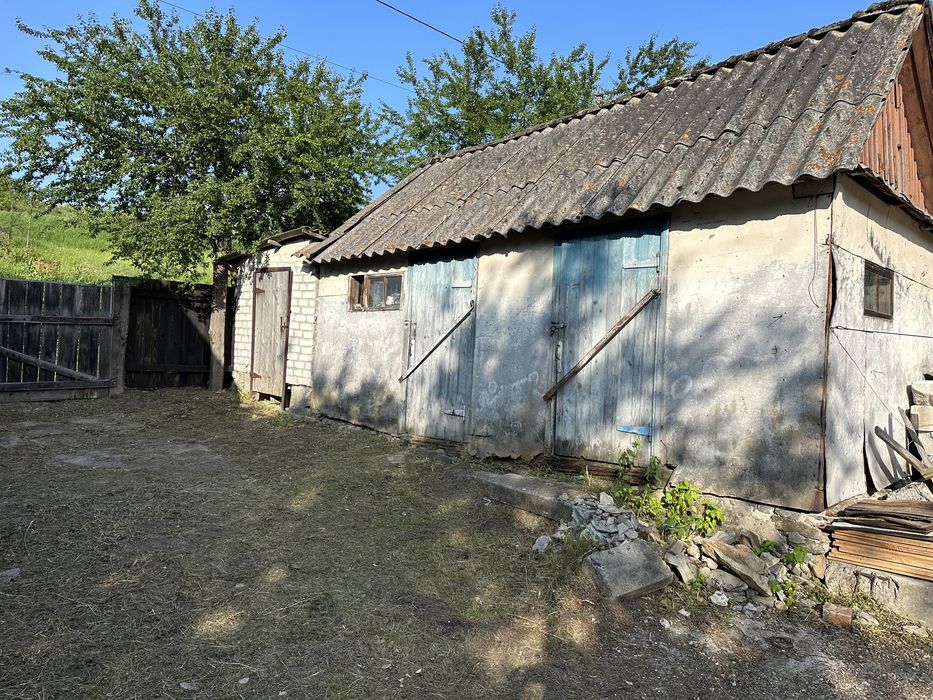 Продам будинок в Троянові (в центрі)