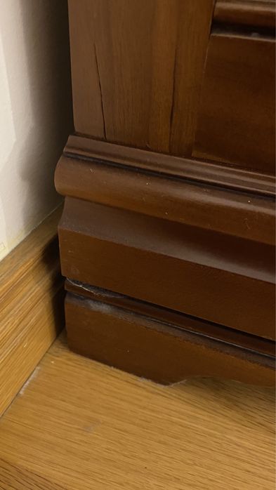 Aparador em madeira maciça