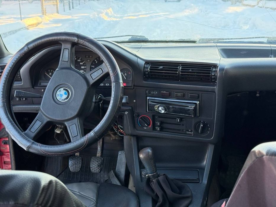 Продам bmw e30 m10b18
