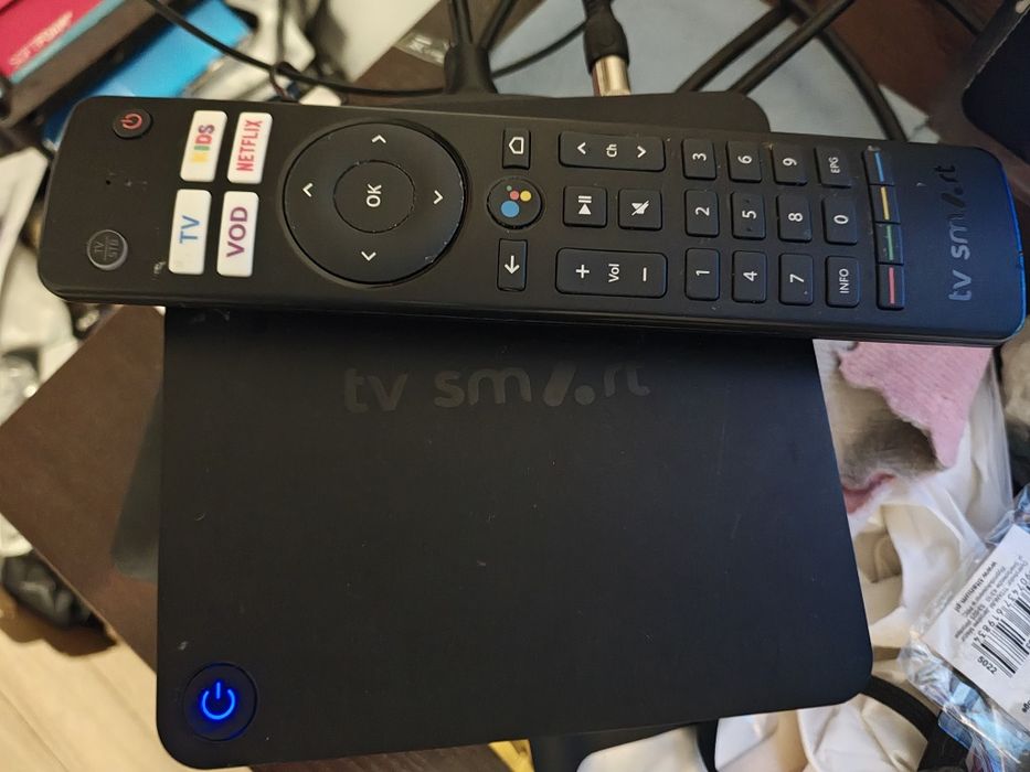 DEKODER ANDROID TV SMART 4K BOX DV8981 tuner DVB-T 2 hevc WOLF launche