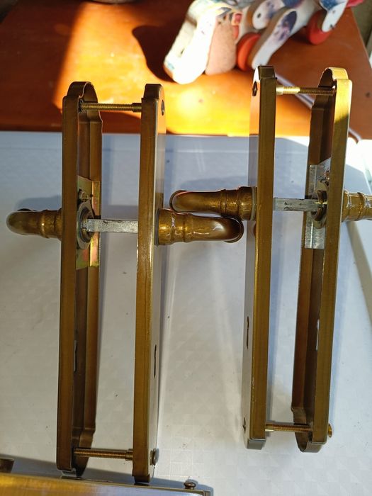 Puxadores (em latão antigo)