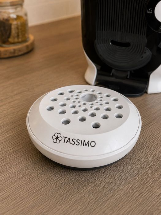 Капсульна кавомашина Bosch Tassimo Happy TAS114EGB (Великобританія)