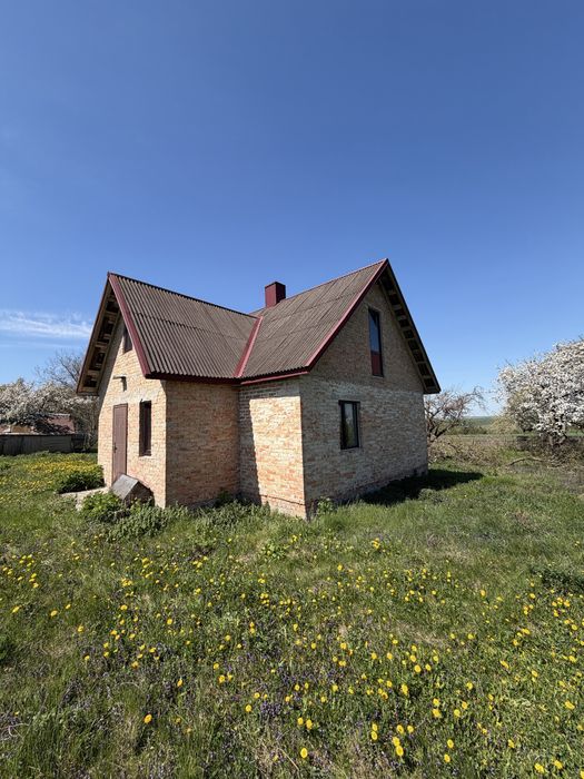 Продам  мальовничий будинок в с. Підгірці