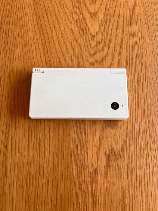 Nintendo DSi Branca com 80+ Jogos