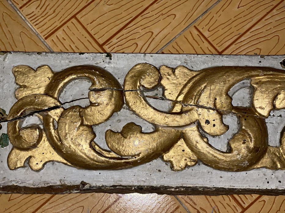 Placa, Fragmento em talha dourada seculos 18