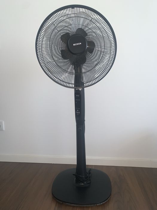 Ventoinha de Pé