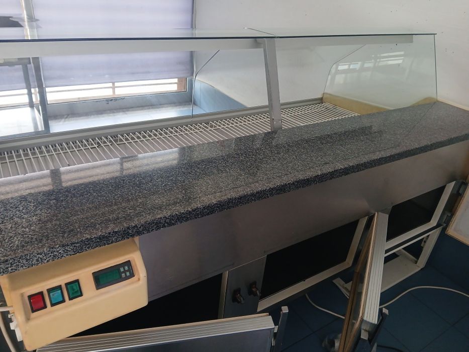 Vitrine de frio positivo de conservação  com 2mts x 1,10mts