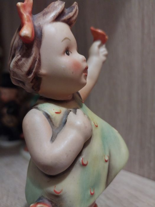 Фарфоровая статуэтка Goebel