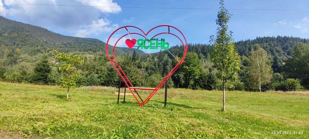 Котедж "Ясень" з кухнею на 3 номери 2 санвузли