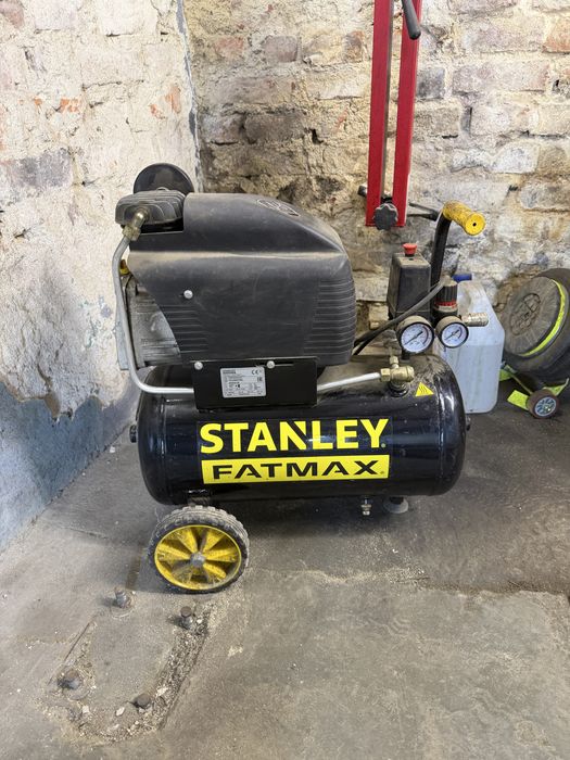 Kompresor sprężarka Stanley 24 Litry plus poduszka pneumatyczna i przewod