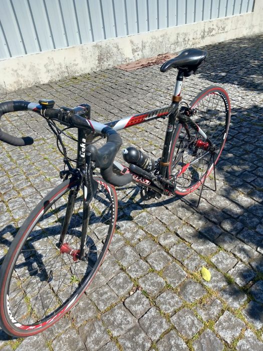 Bicicleta de estrada Goka