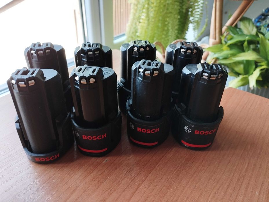 Mix 8 akumulatorów Li-Ion Bosch 12V 2,0Ah i 3,0Ah