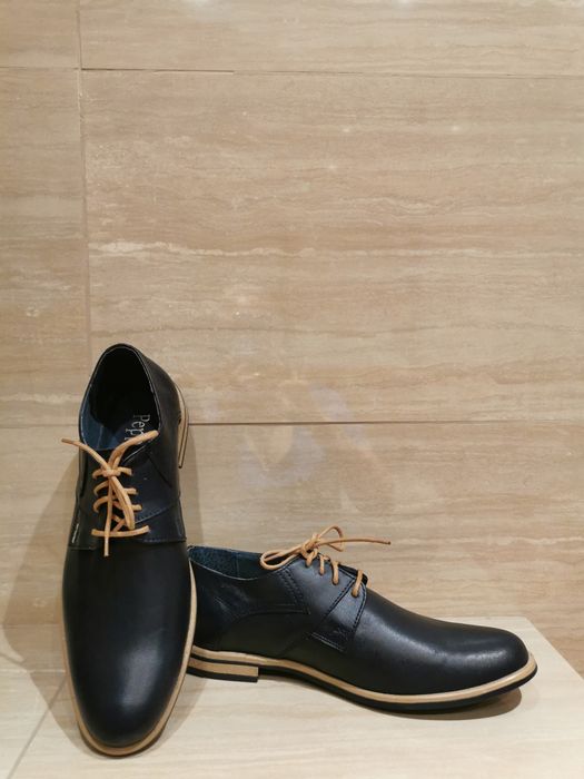 Buty nowe 39 ze skóry naturalnej