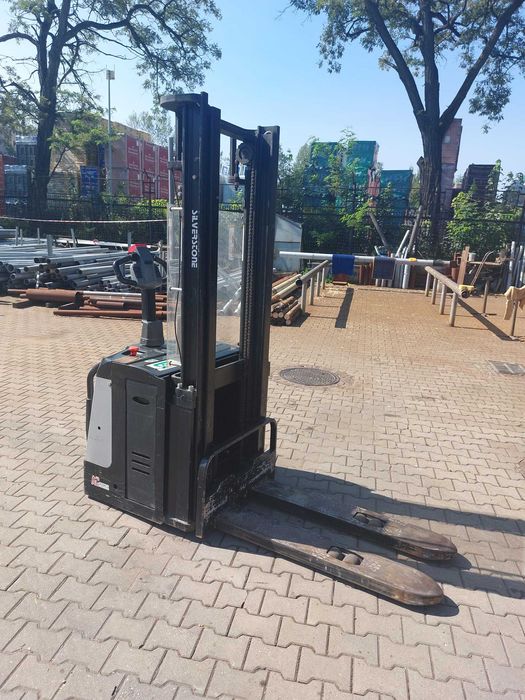 Wózek widłowy baterie po regeneracji