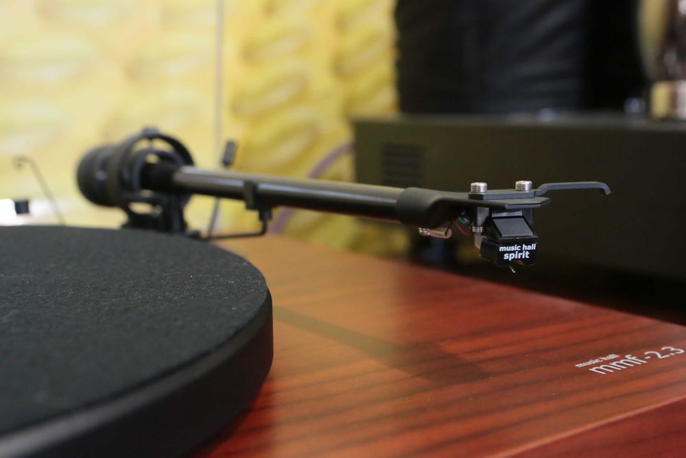 Music Hall Mmf-2.3 z wkładką Music Hall Spirit