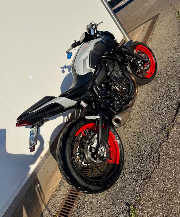 Vendo mota Yamaha Mt 07 do ano de 2019