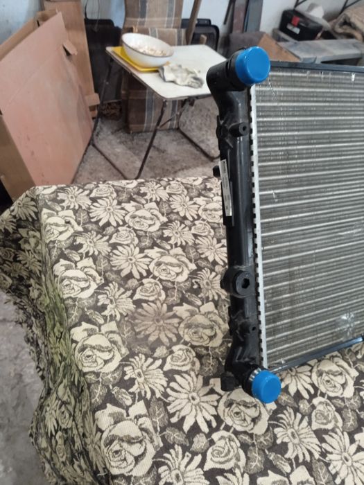 Продам радиатор на шкоду октавия