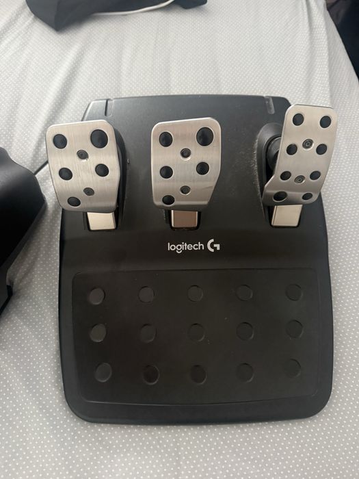 Logitech G G29 SE Driving Force Wheel y Shifter para Playstation & PC