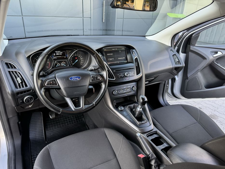 Ford focus 2015року