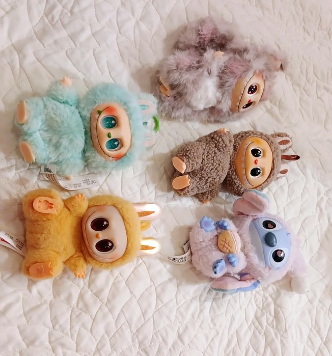 Іграшки Лабуба...