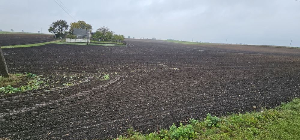 Sprzedam działkę budowlaną  10 Arową
