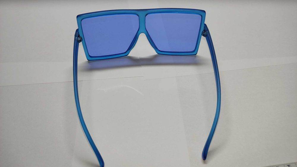 Очки синие модные