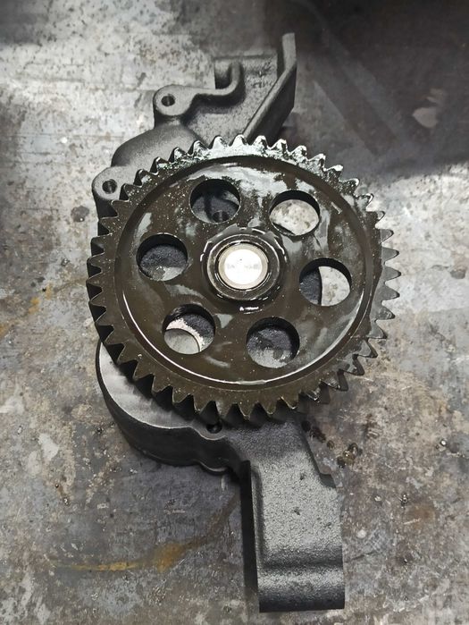 Pompa oleju Mercedes Actros MP2 MP3 OM501