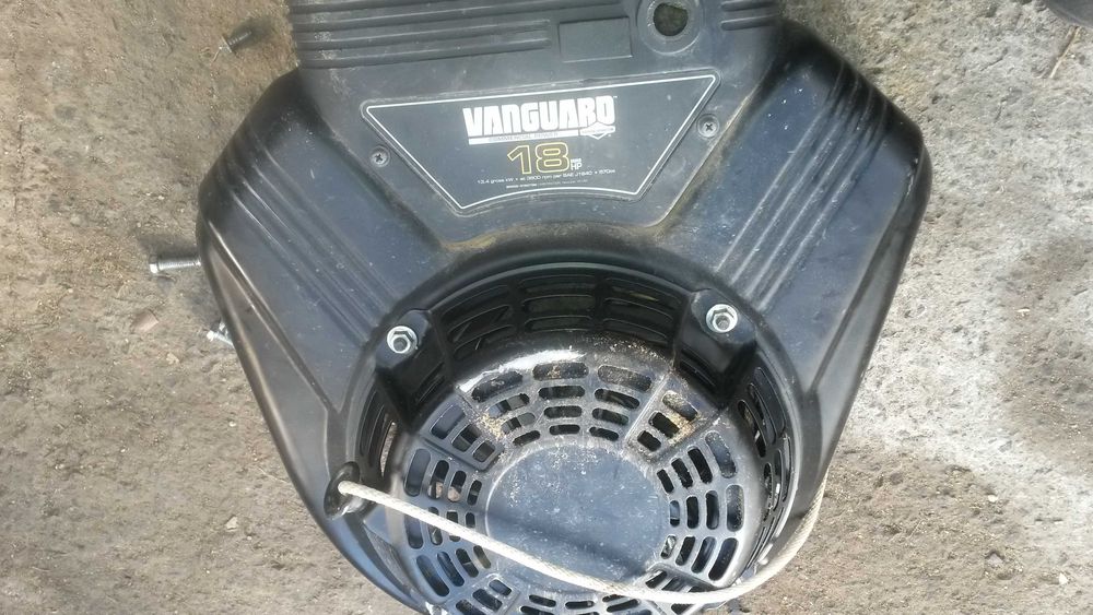 antyki wyprzedaż kolekcji silnik vanguard 18 boczny wał